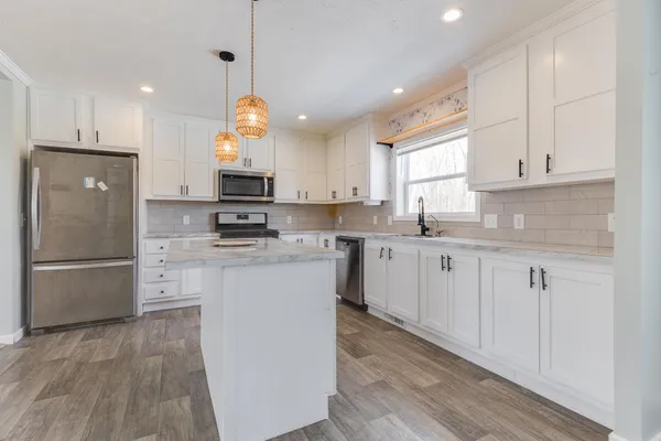 $135,000 | 680 North Gallery Drive, Eaton Rapids, MI 48827