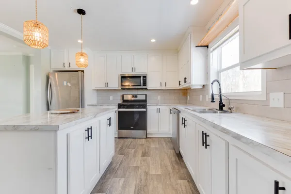 $135,000 | 680 North Gallery Drive, Eaton Rapids, MI 48827