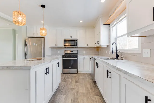 $150,000 | 680 North Gallery Drive, Eaton Rapids, MI 48827