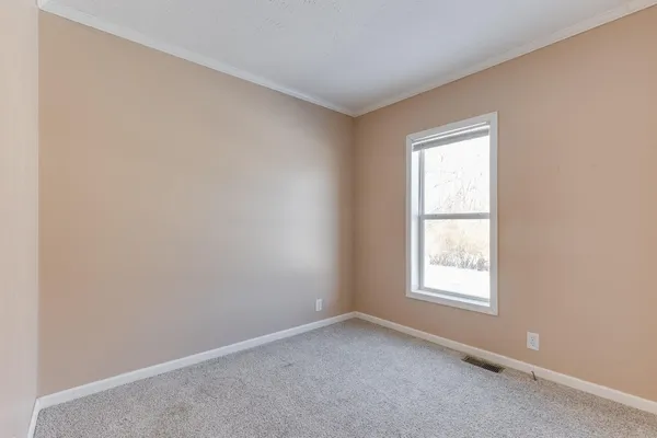 $135,000 | 680 North Gallery Drive, Eaton Rapids, MI 48827