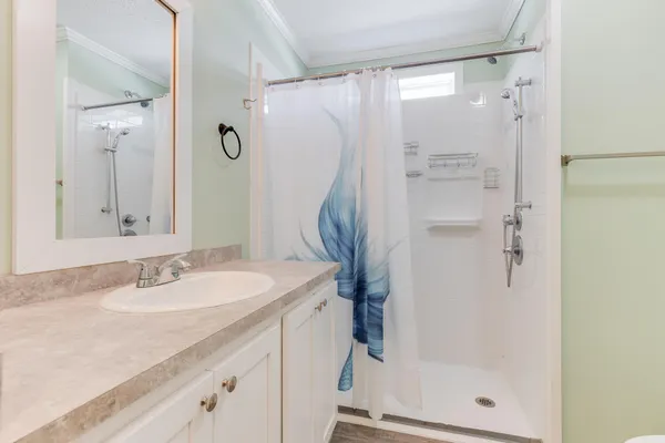 $135,000 | 680 North Gallery Drive, Eaton Rapids, MI 48827