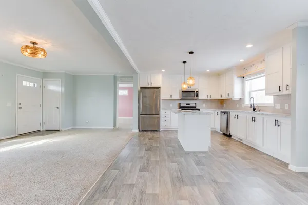 $135,000 | 680 North Gallery Drive, Eaton Rapids, MI 48827