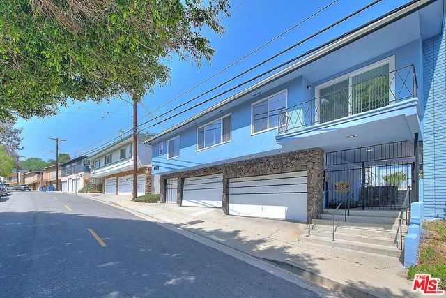 $2,975 | 4415 Don Tomaso Drive, Unit 2, Los Angeles, CA 90008