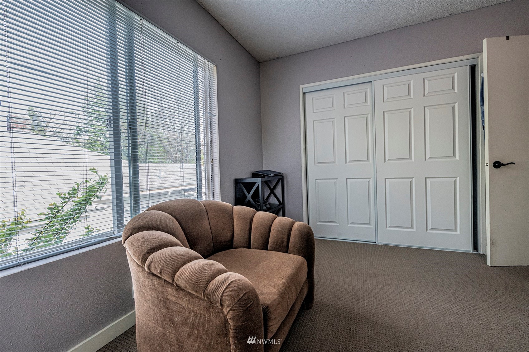 152 Locust Street Walla Walla, WA 99362 - Photo 29 of 38 a living room with furniture and a window