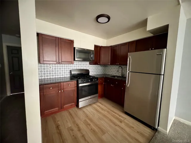 $3,200 | 147-47 231st Street, Unit 2 | Brookville