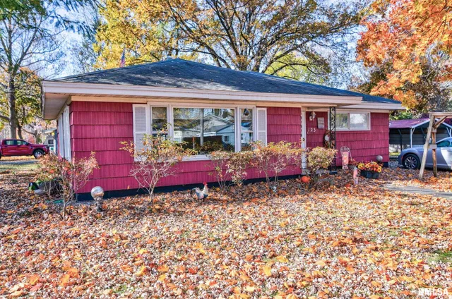 $119,900 | 123 South 6th Street, Girard, IL 62640