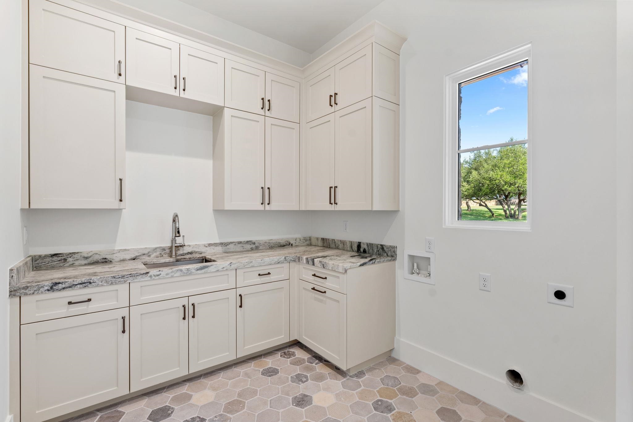369 La Serena Loop Horseshoe Bay, TX 78657 - Photo 27 of 38