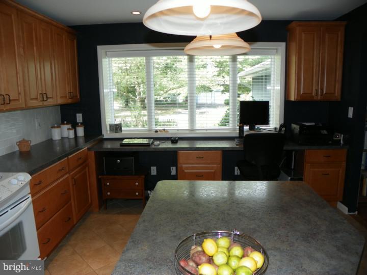 1009 Salem Road Cherry Hill, NJ 08034 - Photo 14 of 25 Gallery Image 14