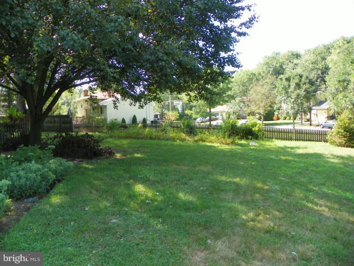 1009 Salem Road Cherry Hill, NJ 08034 - Photo 3 of 25 Gallery Image 3