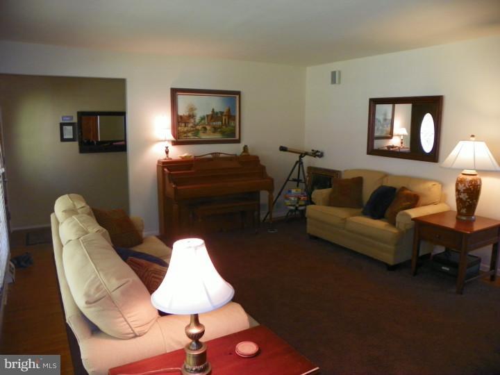 1009 Salem Road Cherry Hill, NJ 08034 - Photo 8 of 25 Gallery Image 8