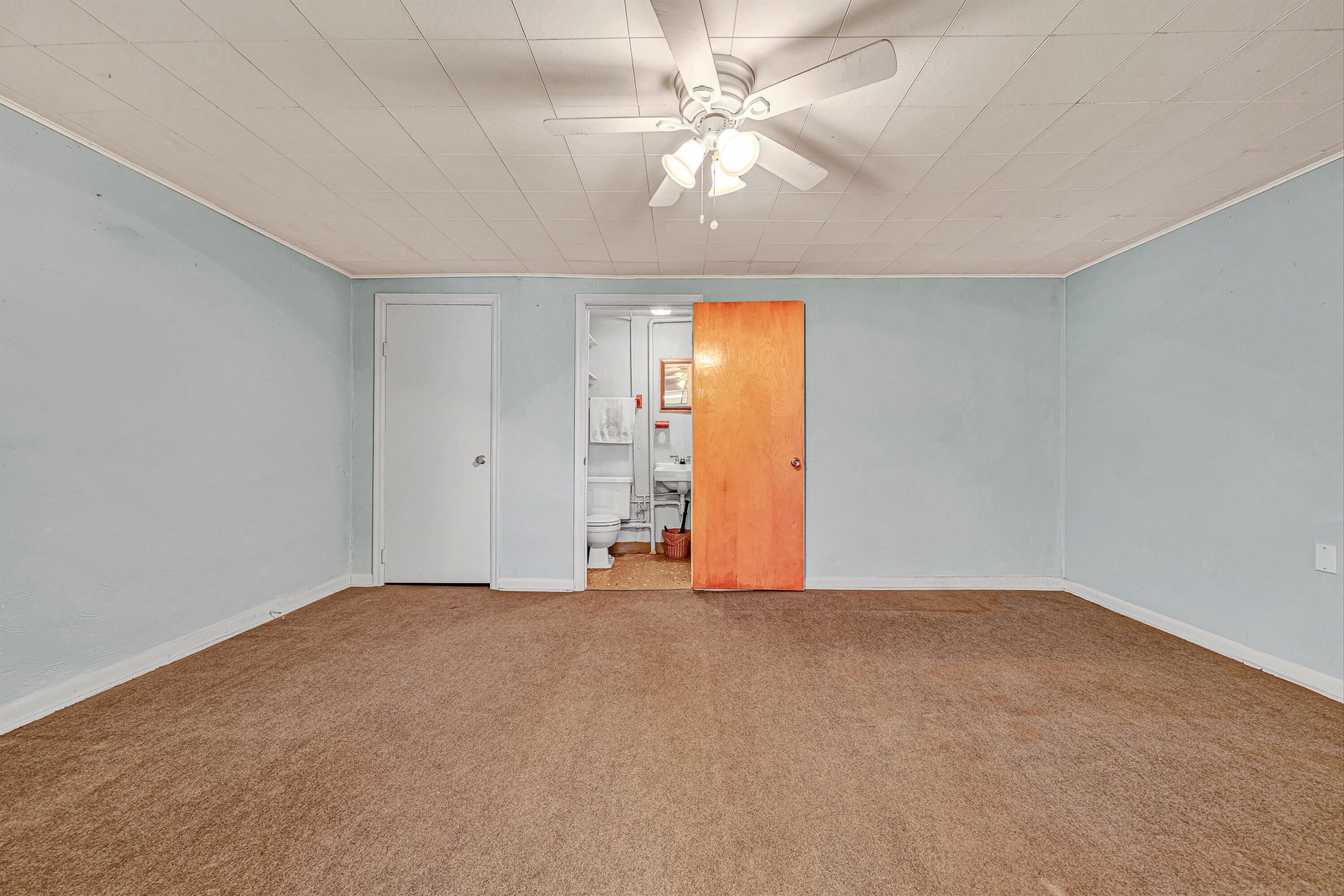 7633 Deer Branch Road Roanoke, VA 24019 - Photo 32 of 58 32-VM-02748