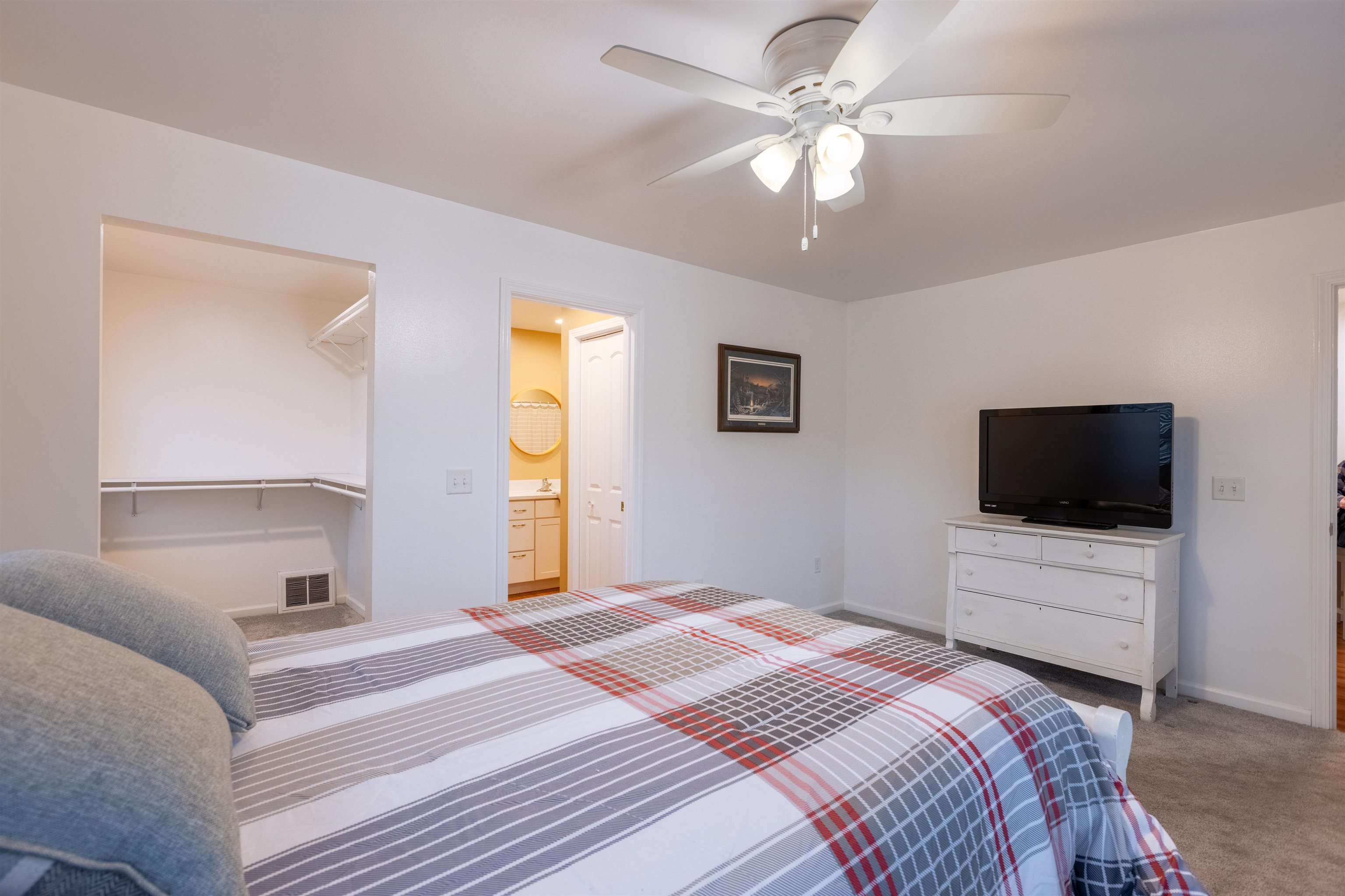 3734 Johns Street Madison, WI 53714 - Photo 4 of 26