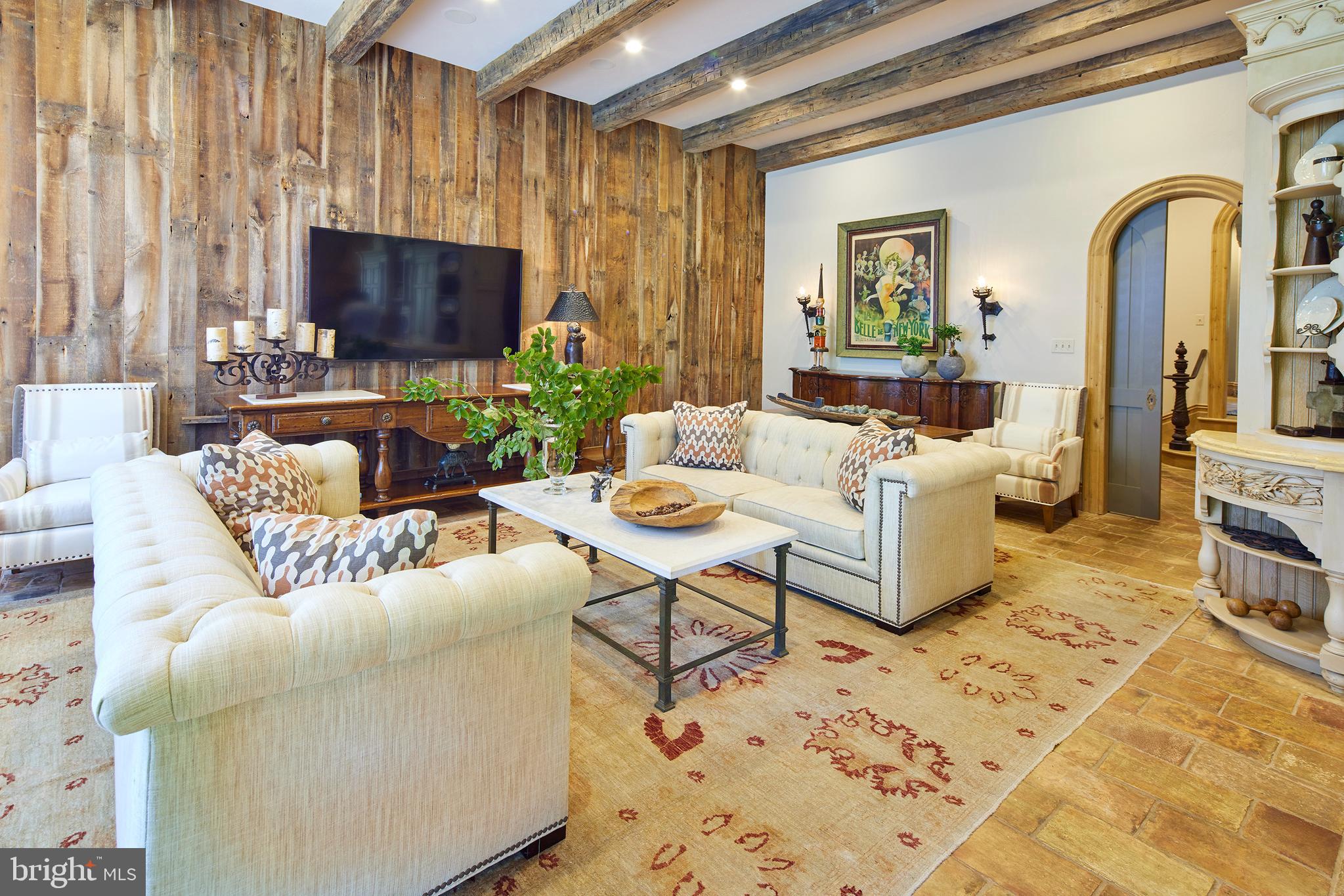 1113 Langley Lane McLean, VA 22101 - Photo 16 of 50 Great room featuring Pennsylvania barn wood