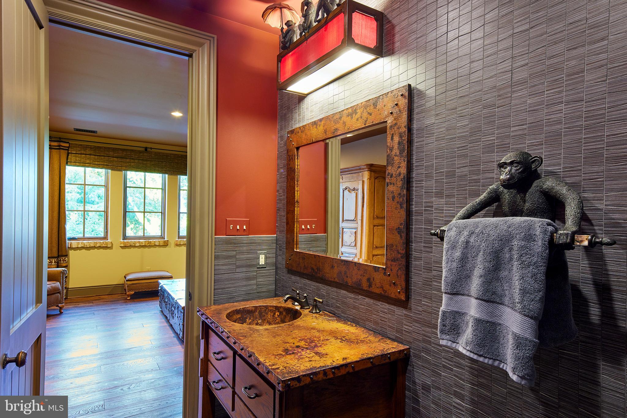 1113 Langley Lane McLean, VA 22101 - Photo 33 of 50 Bedroom 4 full bathroom