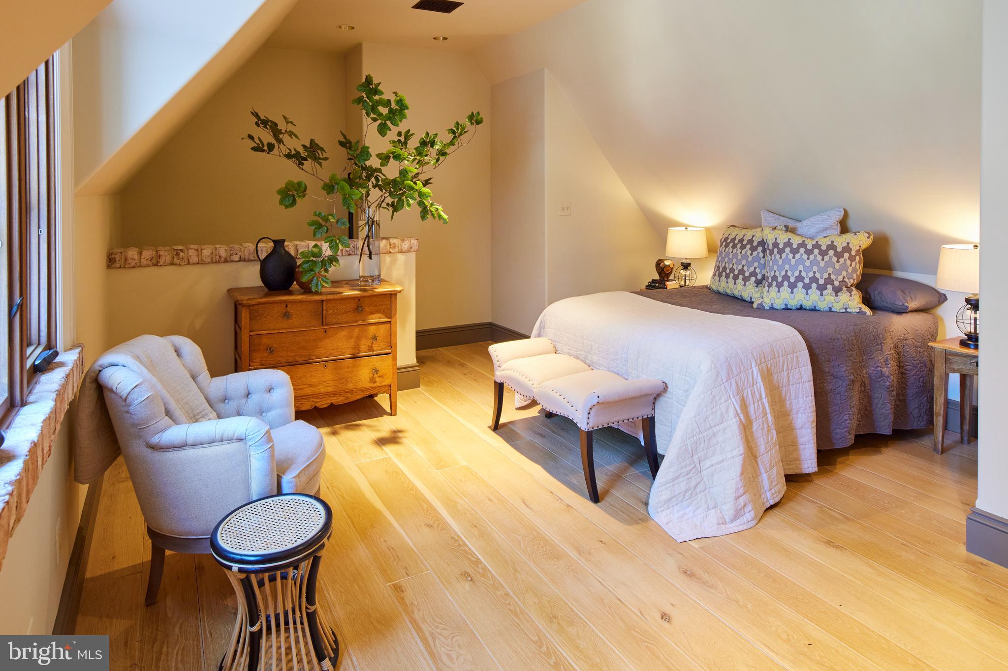 1113 Langley Lane McLean, VA 22101 - Photo 37 of 50 Bedroom 1 with shared full bathroom