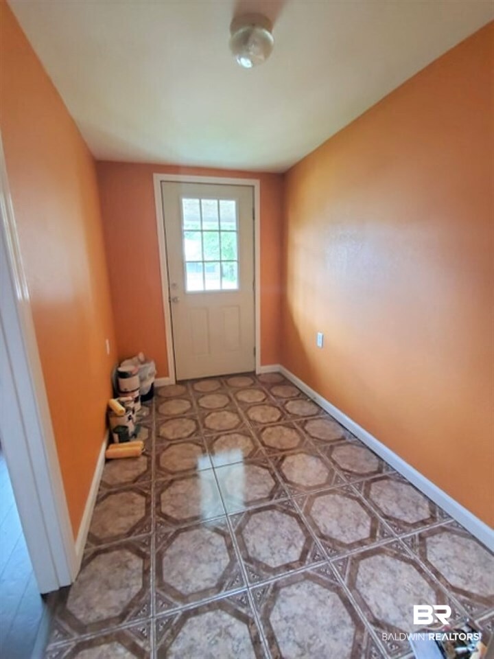 202 West Myrtle Avenue Foley, AL 36535 - Photo 5 of 23