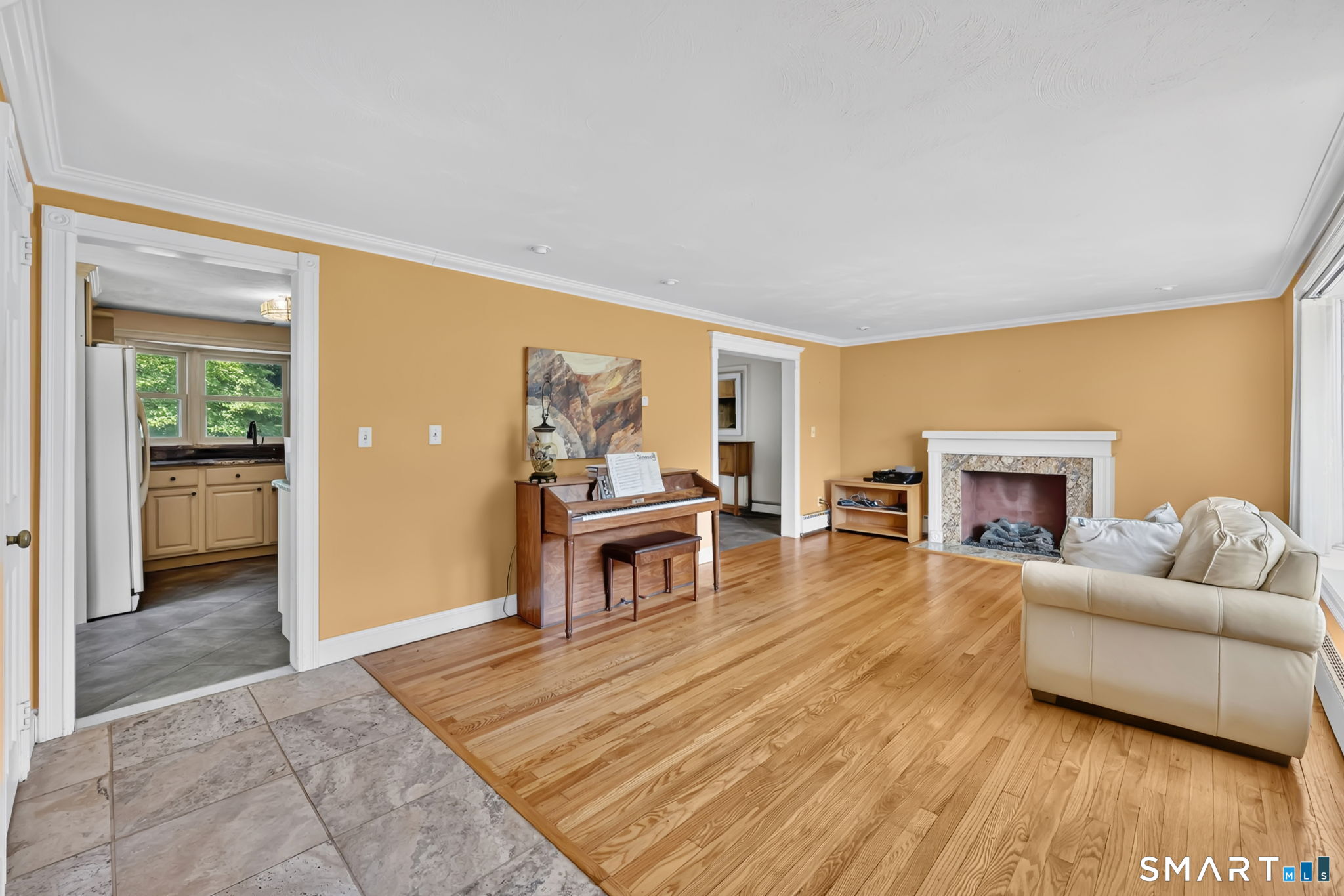 33 Chambers Street Manchester, CT 06042 - Photo 10 of 40