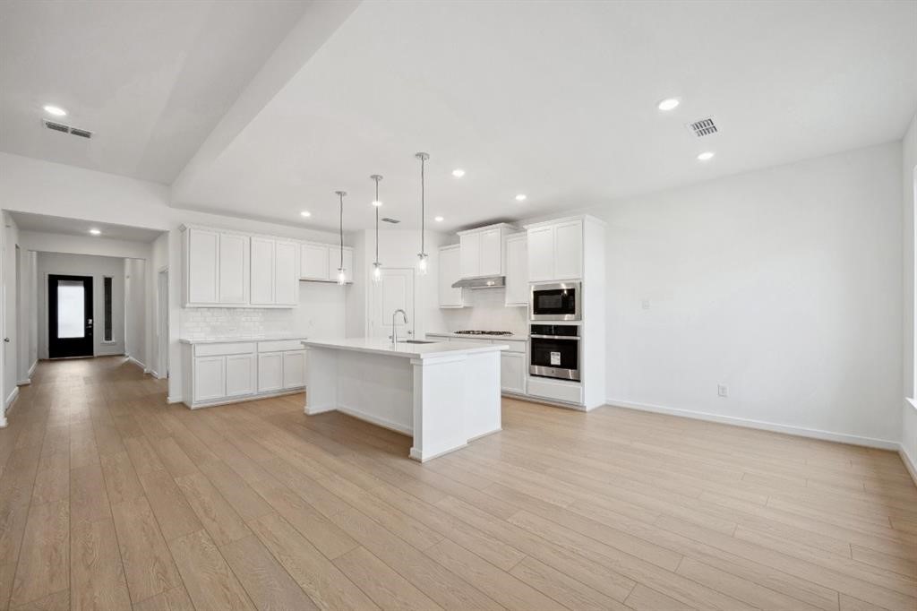 21918 Wycombe Terrace Way Cypress, TX 77433 - Photo 9 of 43