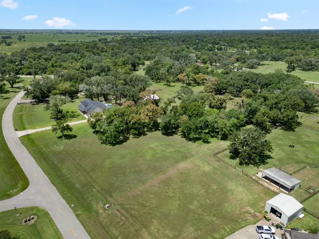 $145,000 | 802 China Grove Drive, Rosharon, TX 77583