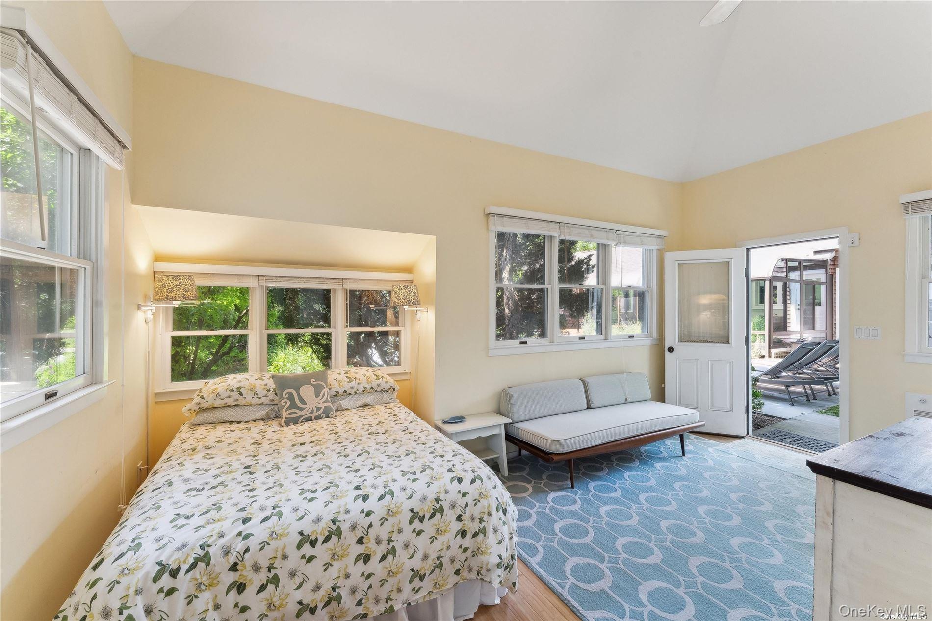 695 Main Street Westhampton Beach, NY 11978 - Photo 19 of 26 Pool house suite