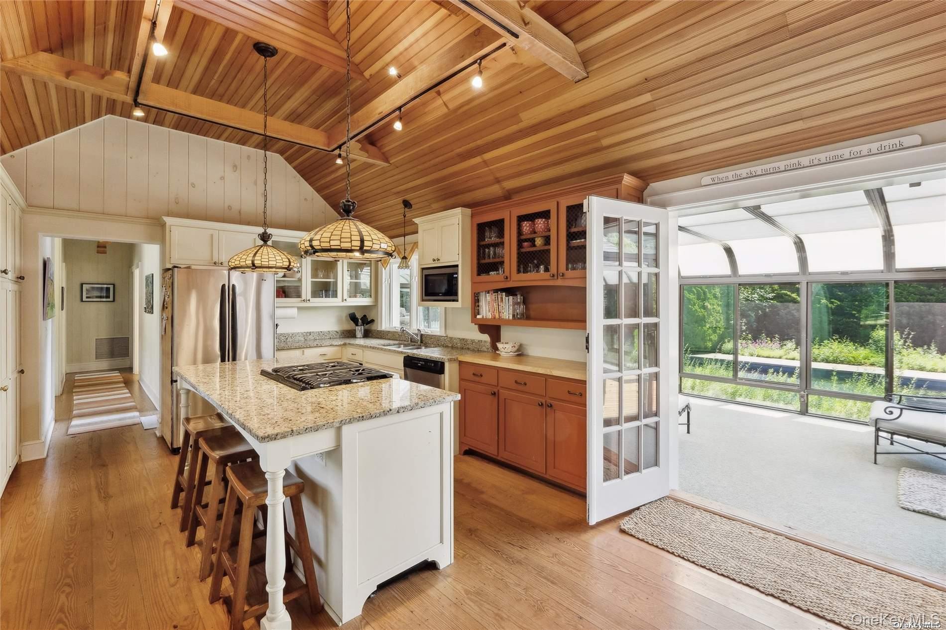 695 Main Street Westhampton Beach, NY 11978 - Photo 8 of 26