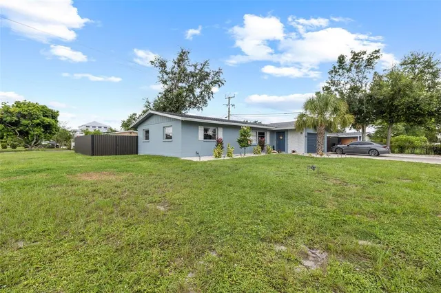 a front view of house with yard