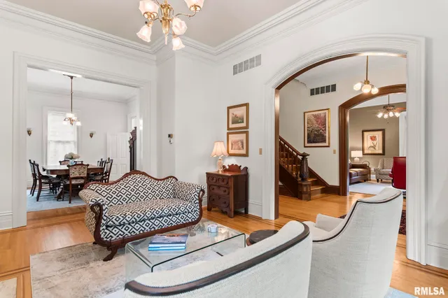 $724,900 | 1125 Williams Boulevard, Springfield, IL 62704