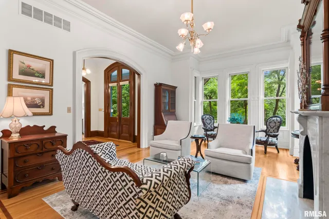 $724,900 | 1125 Williams Boulevard, Springfield, IL 62704