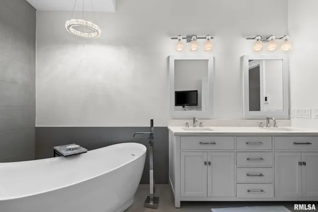 $724,900 | 1125 Williams Boulevard, Springfield, IL 62704