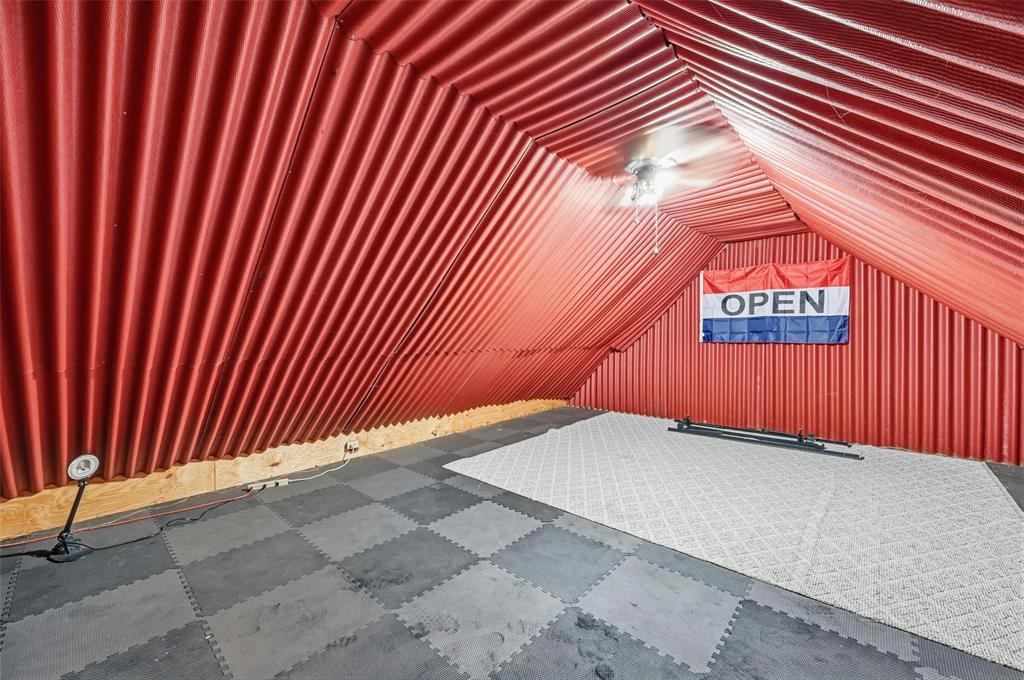 346 Forreston Road Waxahachie, TX 75165 - Photo 30 of 36 an empty room with windows