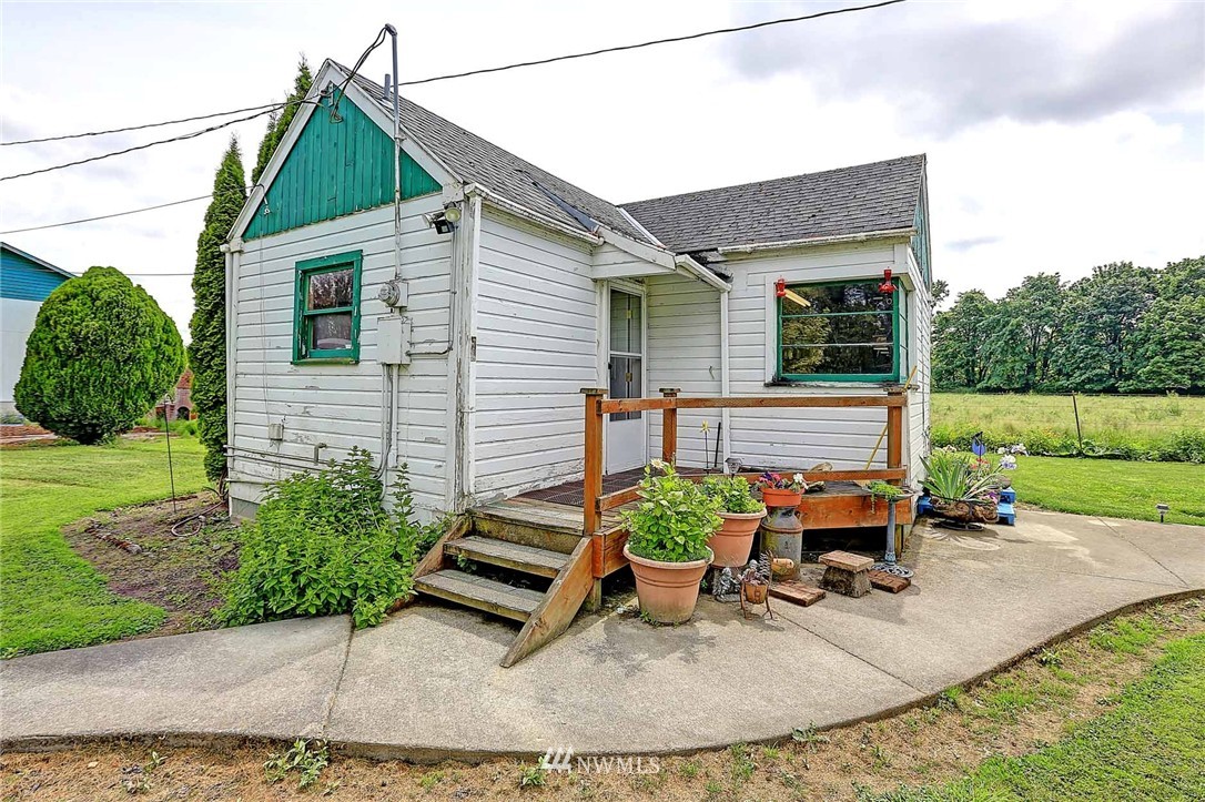 24711 Florence Road Stanwood, WA 98292 - Photo 15 of 23 Gallery Image 15