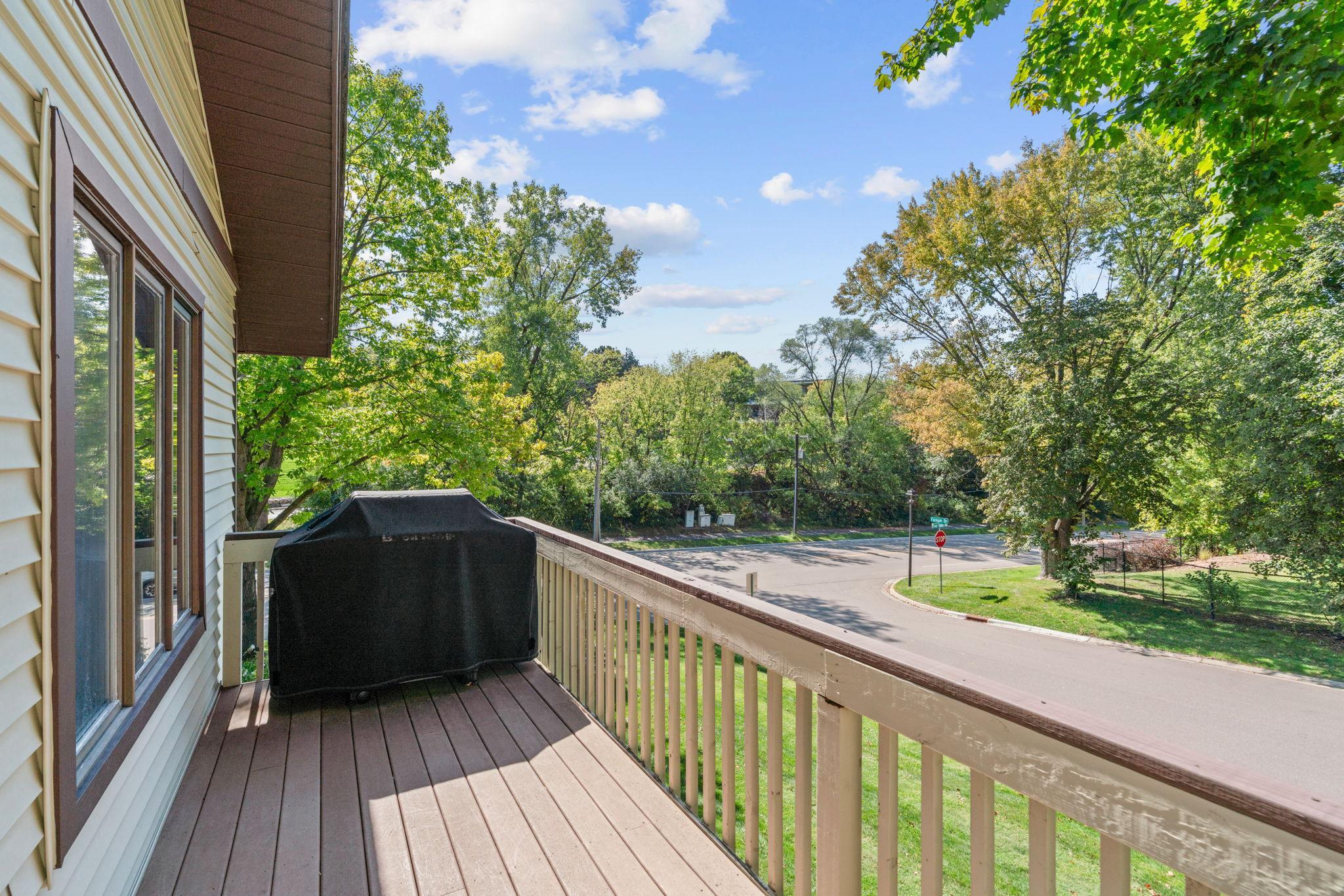 1595 Four Oaks Road Eagan, MN 55121 - Photo 14 of 33