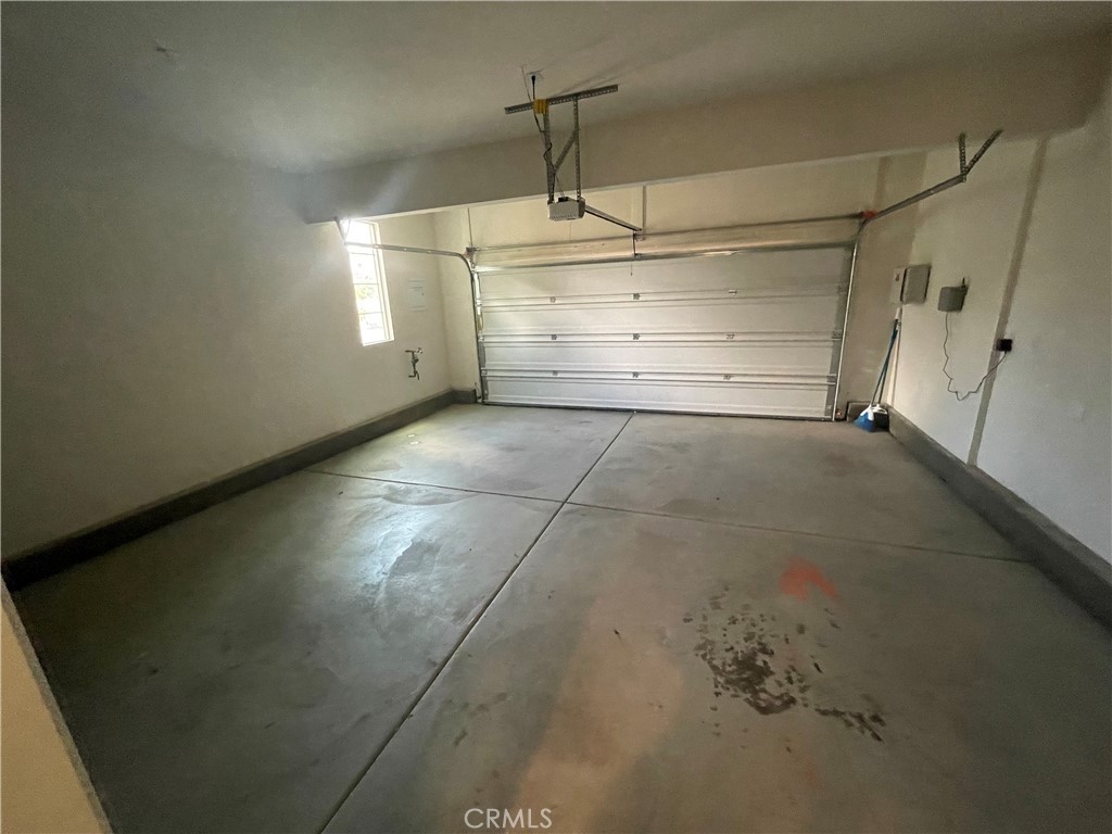 30433 Village Knoll Drive Menifee, CA 92584 - Photo 6 of 12 a view of a garage
