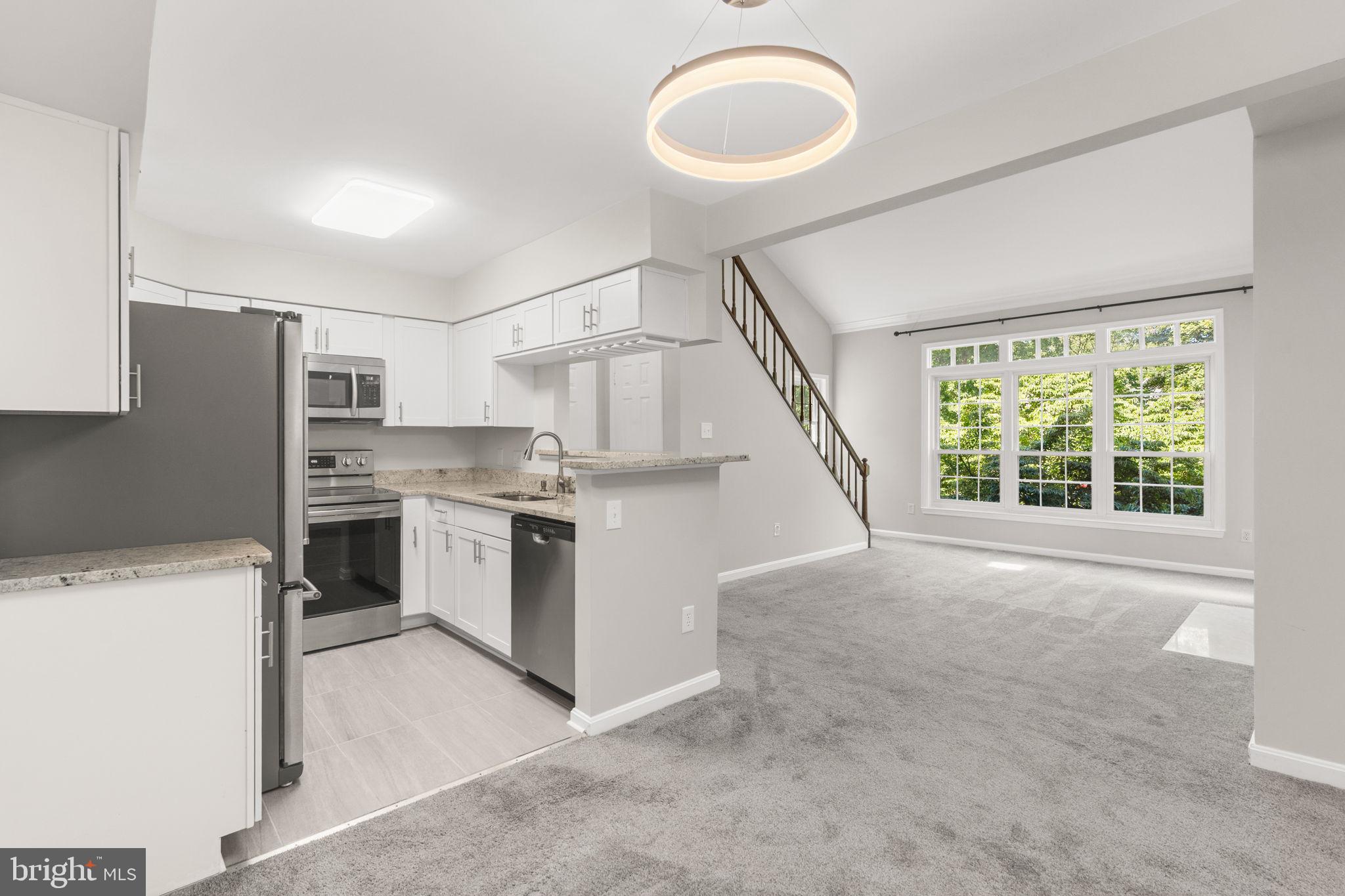 2221 Lovedale Lane, Unit I Reston, VA 20191 - Photo 5 of 39