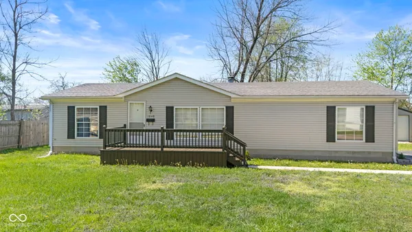 $170,000 | 1048 North 1st Street, Austin, IN 47102