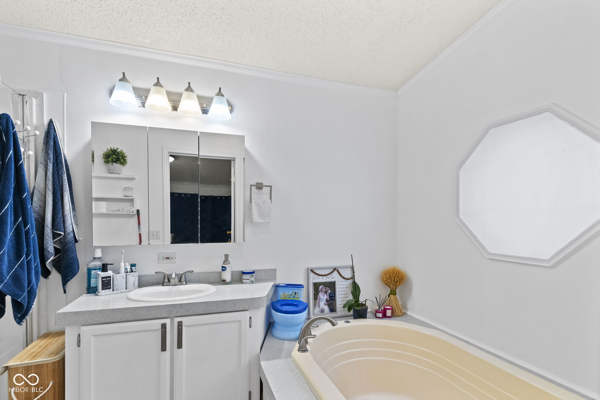 1048 North 1st Street Austin, IN 47102 - Photo 19 of 27