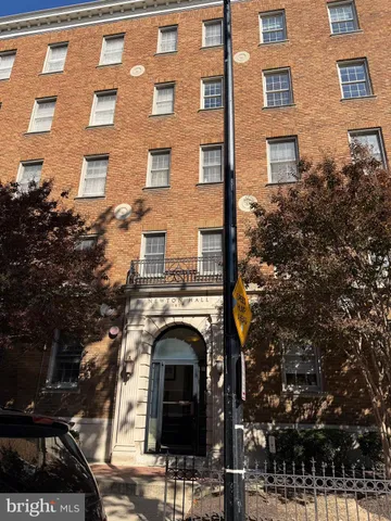 a view of building with outdoor space