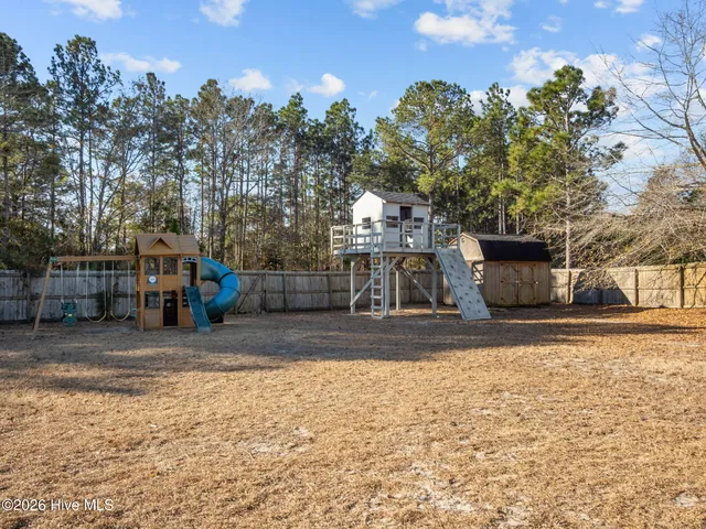 $380,000 | 523 Aberdineshire Court, Hubert, NC 28539