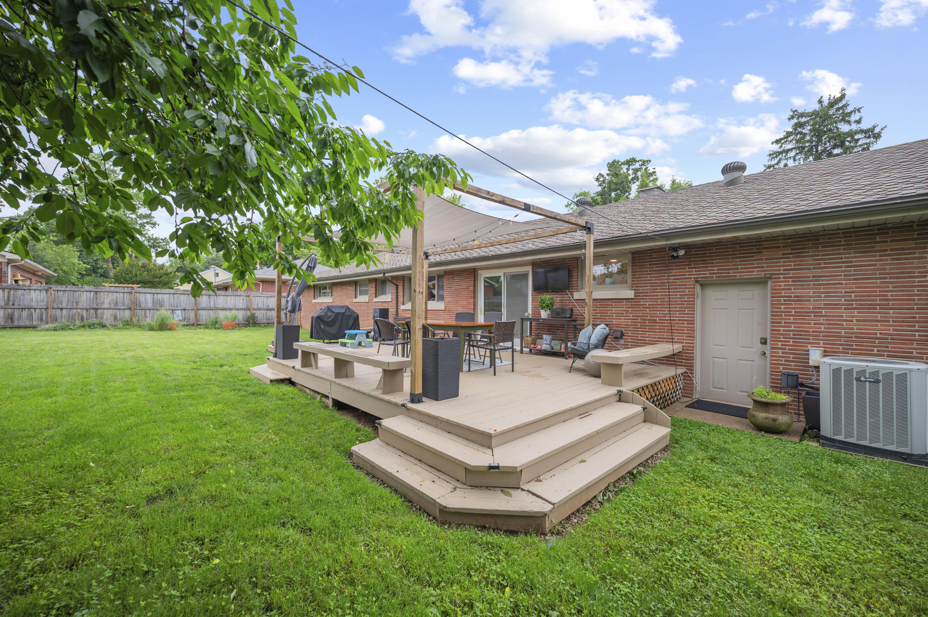 506 Ridge Road Lexington, KY 40503 - Photo 25 of 34 r back 1