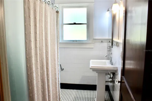 $2,850 | 701 West Swann Avenue, Unit 1, Tampa, FL 33606