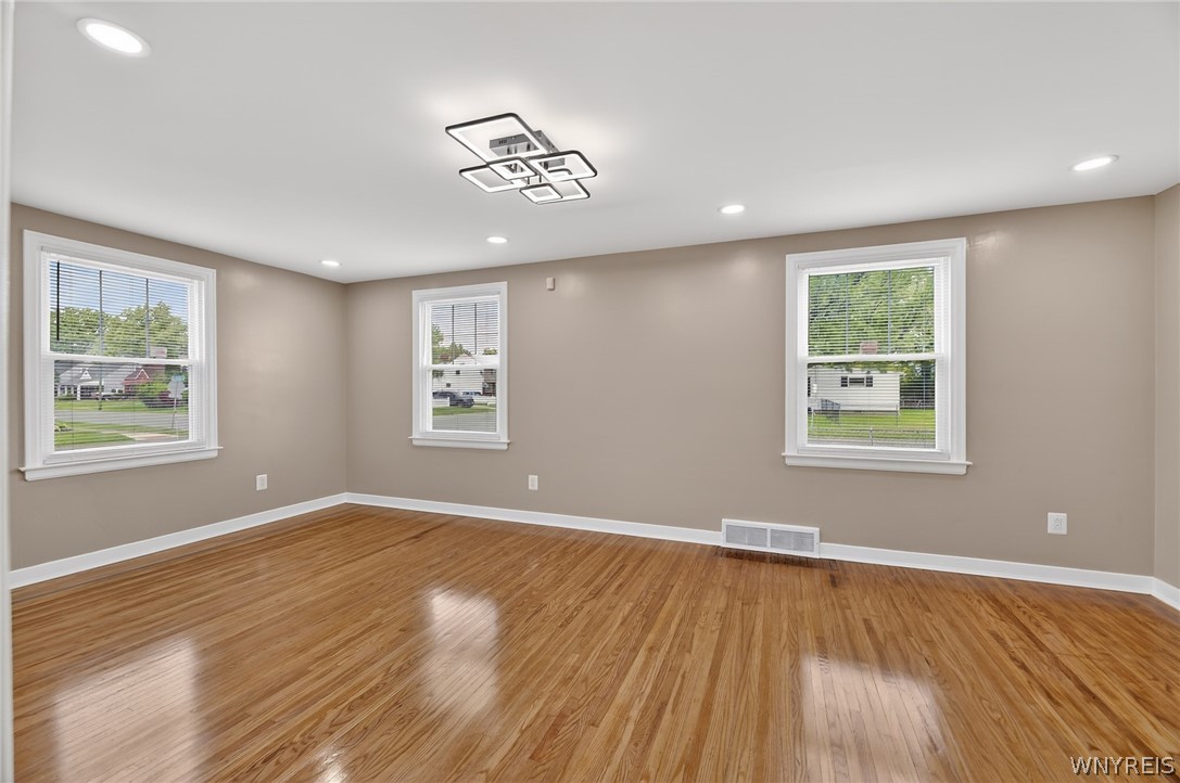 121 Southgate Road Cheektowaga, NY 14215 - Photo 10 of 50