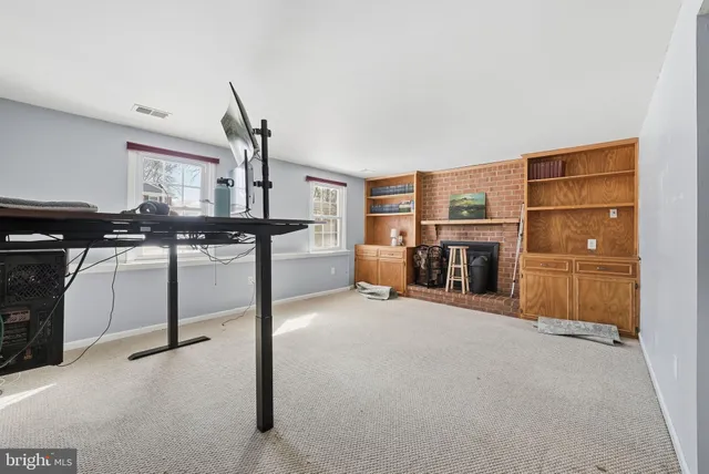 $850,000 | 8118 Viola Street, Springfield, VA 22152