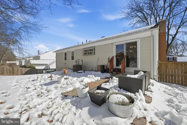 $850,000 | 8118 Viola Street, Springfield, VA 22152