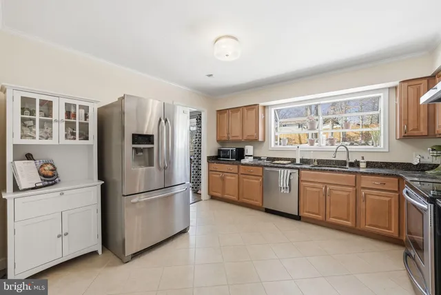 $850,000 | 8118 Viola Street, Springfield, VA 22152