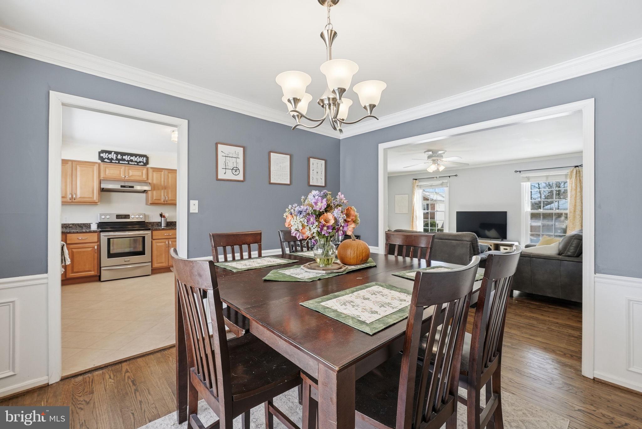 8118 Viola Street Springfield, VA 22152 - Photo 7 of 30 dining room