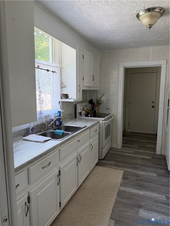 5247 Rockland Road Richmond, VA 23225 - Photo 3 of 9 Kitchen