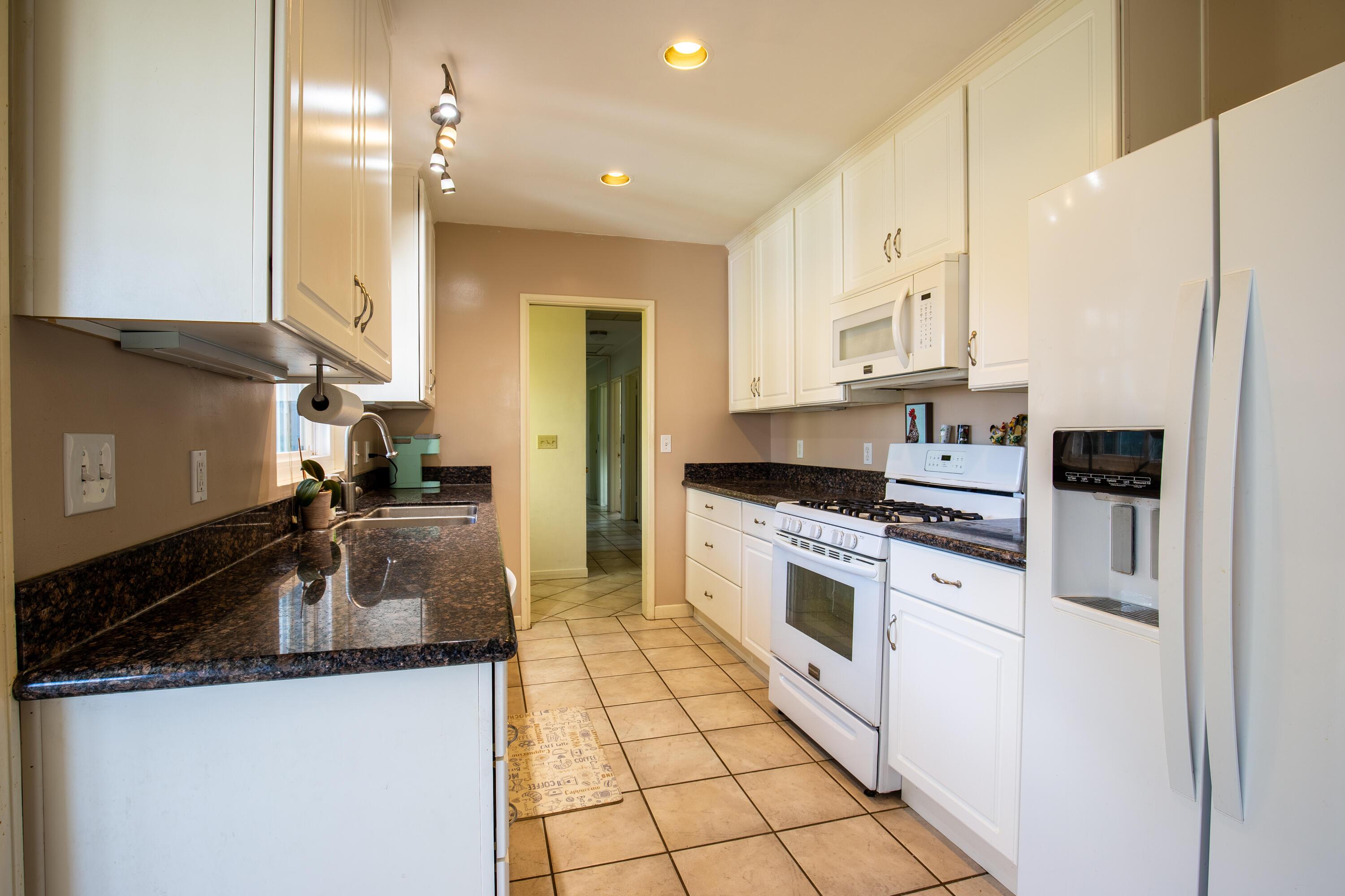 1570 Mountain View Drive Solvang, CA 93463 - Photo 14 of 15 BJ3A6381