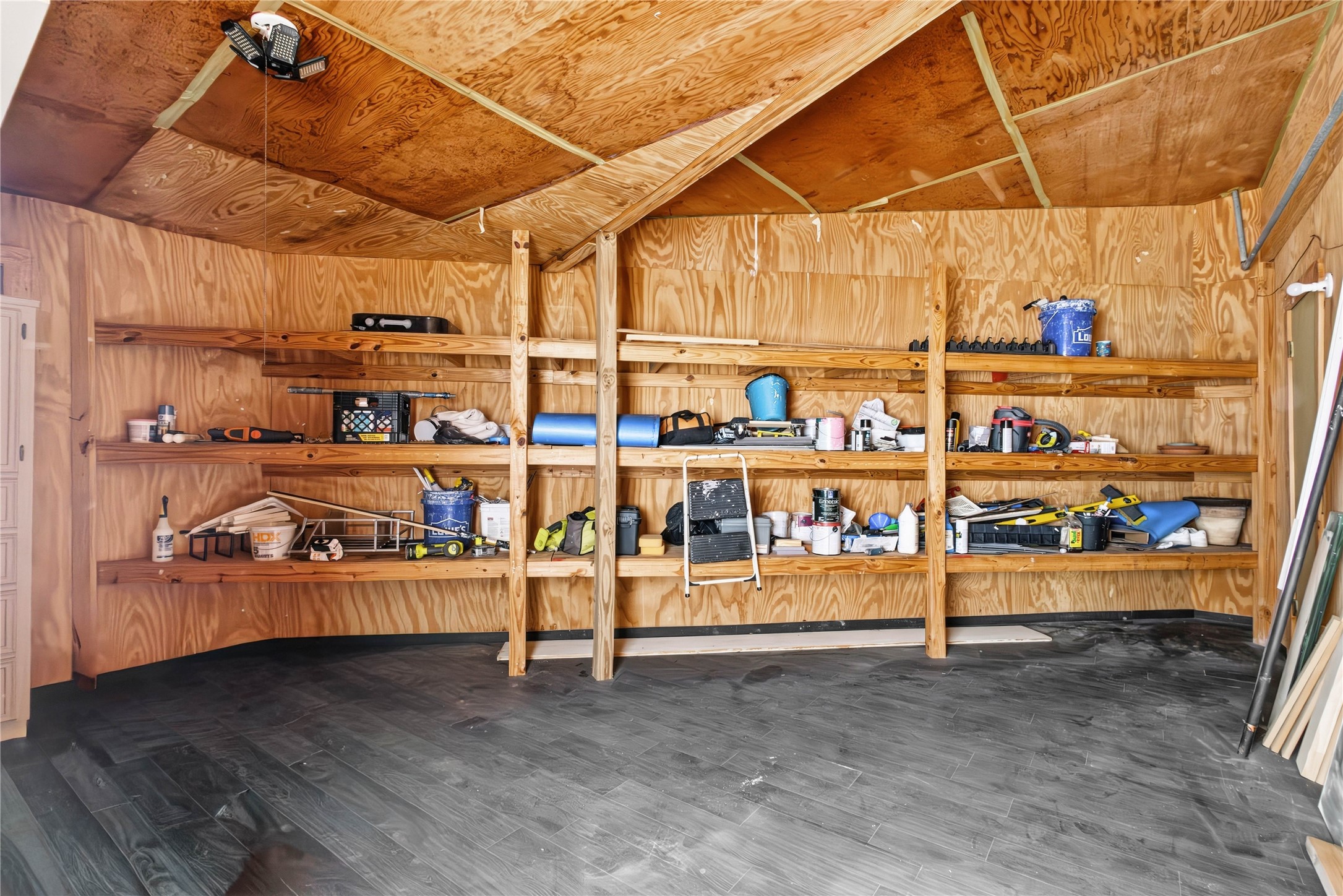 5910 Zenith Street Beaumont, TX 77706 - Photo 11 of 36 a view of a garage