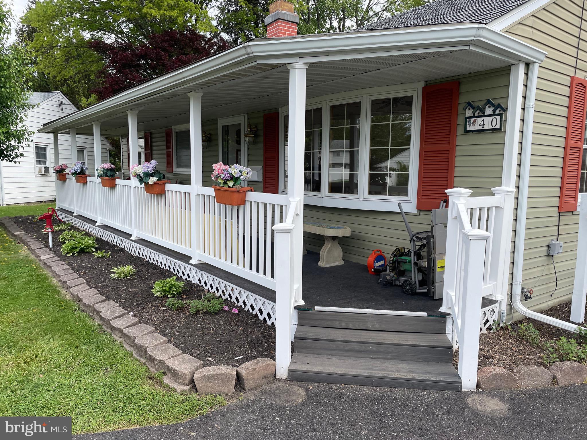 40 Mahoney Road Pennsville, NJ 08070 - Photo 3 of 8 Porch