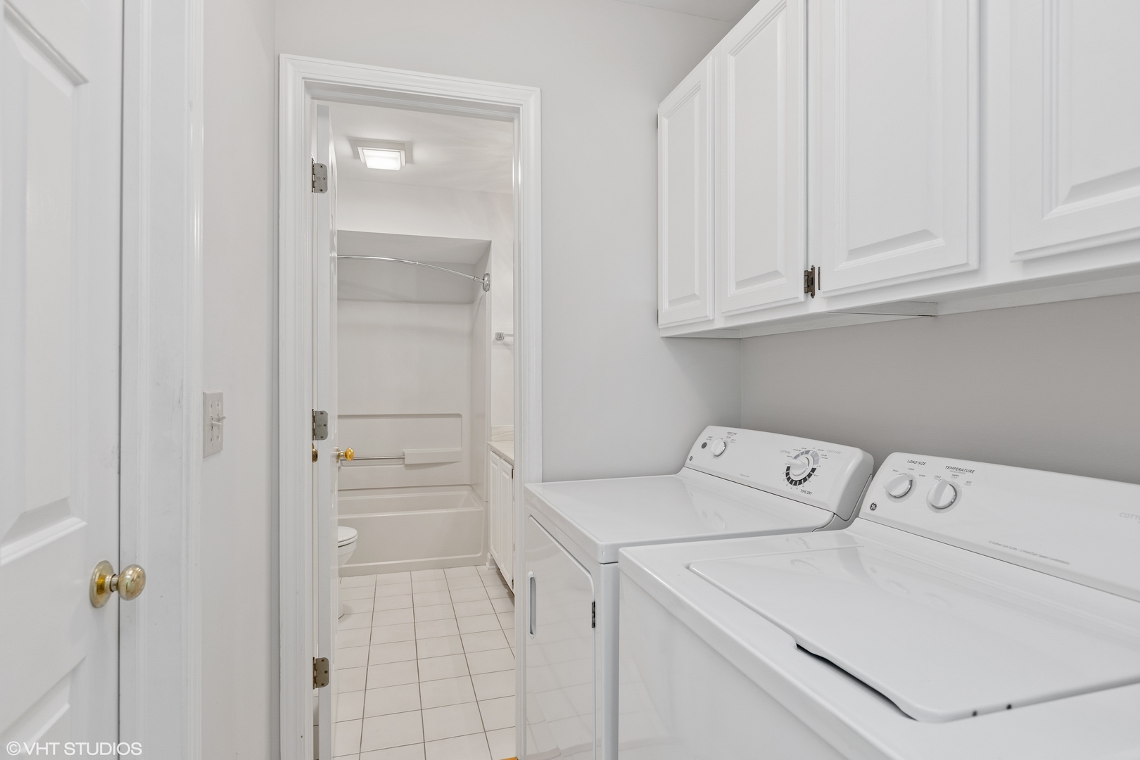 256 Haber Court, Unit 256 Cary, IL 60013 - Photo 9 of 12 a utility room with dryer and washer